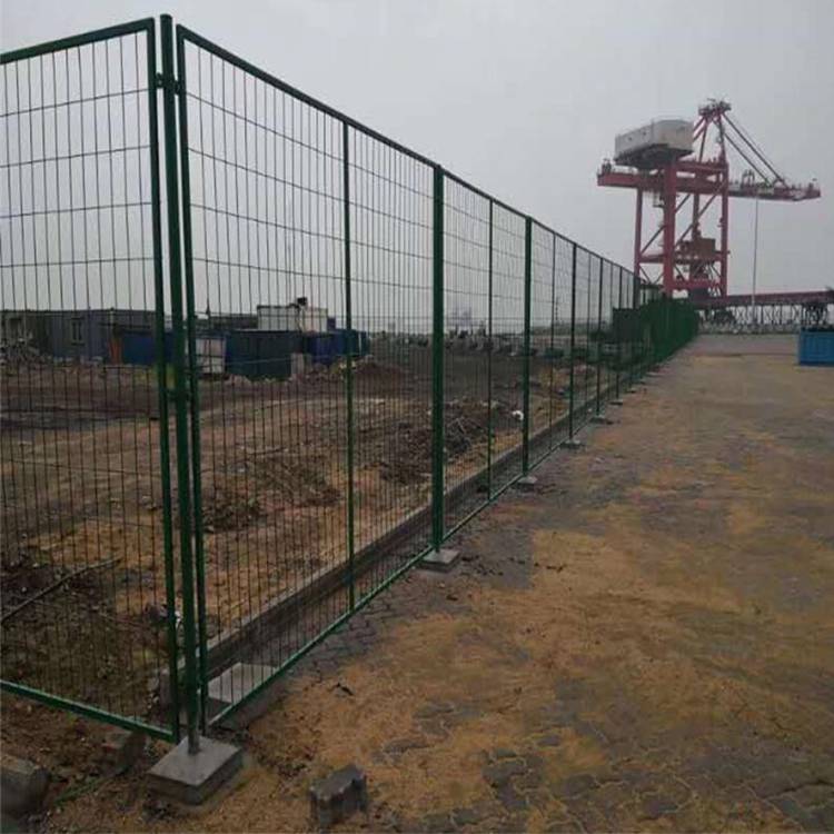 硕翔工地室外栅栏 菱形网护栏网工厂 郑州新密公路框架护栏网价格