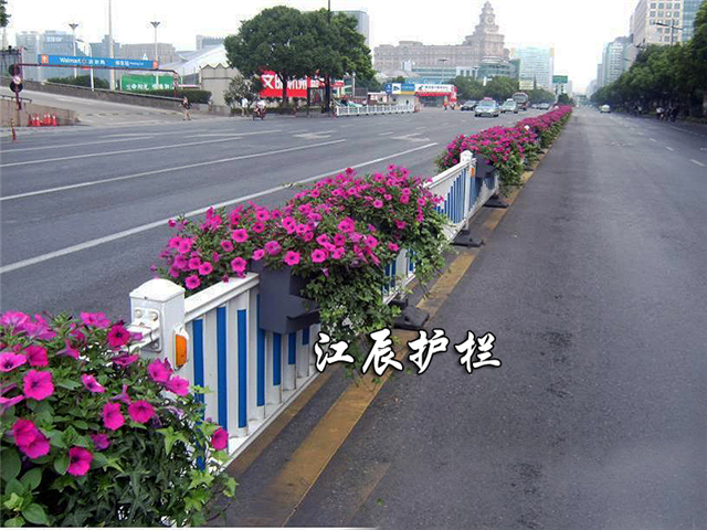阳台上的诗意 奇御欧式铁艺花架，点缀你的居家花园